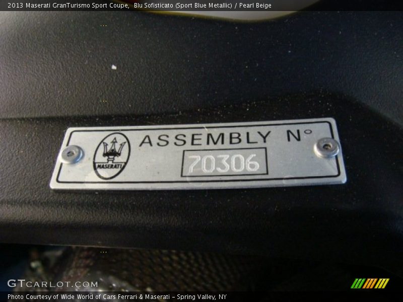Blu Sofisticato (Sport Blue Metallic) / Pearl Beige 2013 Maserati GranTurismo Sport Coupe