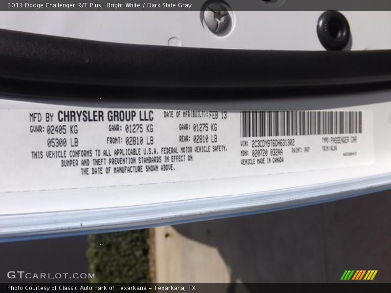 Bright White / Dark Slate Gray 2013 Dodge Challenger R/T Plus
