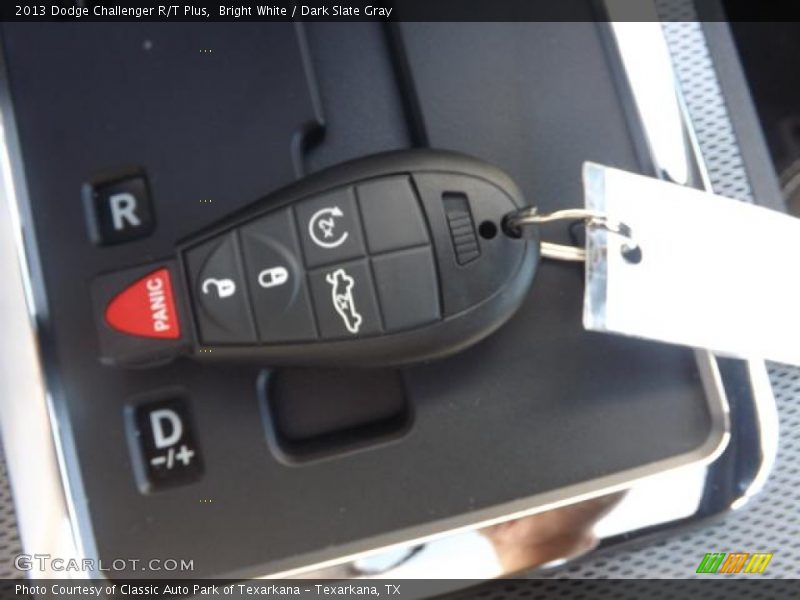 Bright White / Dark Slate Gray 2013 Dodge Challenger R/T Plus