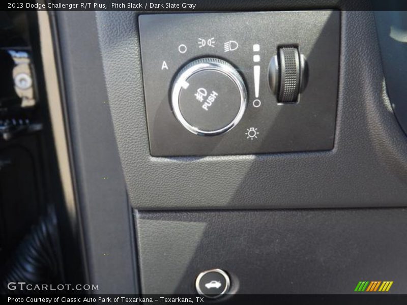 Pitch Black / Dark Slate Gray 2013 Dodge Challenger R/T Plus