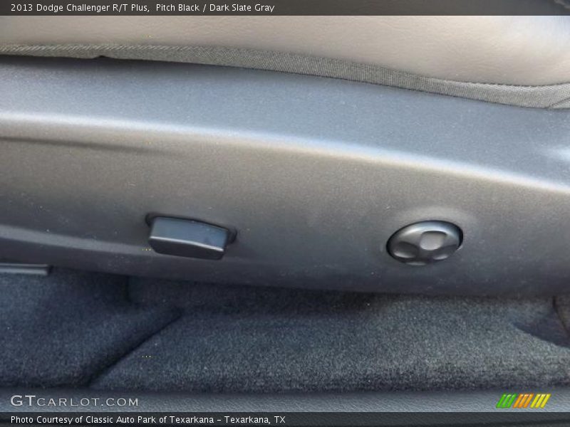 Pitch Black / Dark Slate Gray 2013 Dodge Challenger R/T Plus