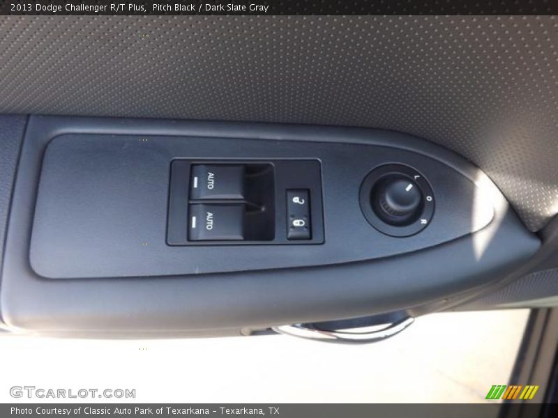 Pitch Black / Dark Slate Gray 2013 Dodge Challenger R/T Plus