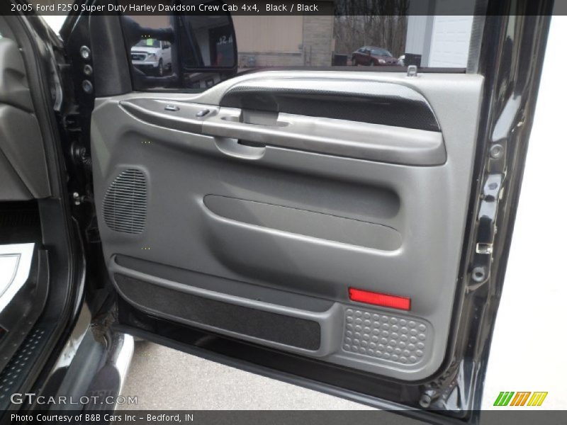 Door Panel of 2005 F250 Super Duty Harley Davidson Crew Cab 4x4