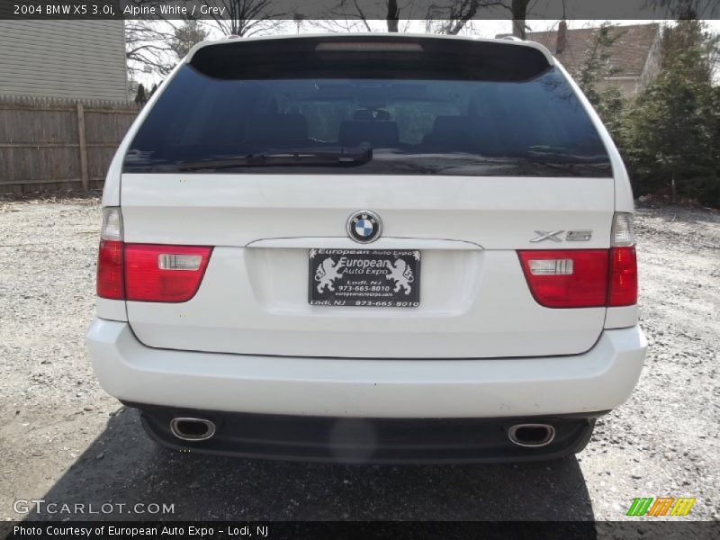 Alpine White / Grey 2004 BMW X5 3.0i