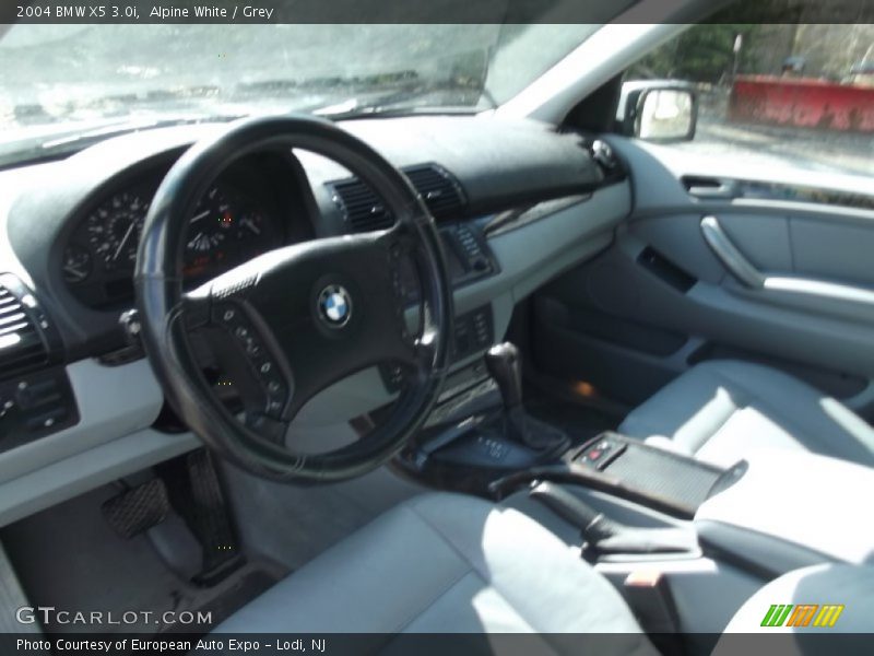Alpine White / Grey 2004 BMW X5 3.0i