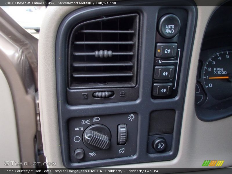 Sandalwood Metallic / Tan/Neutral 2004 Chevrolet Tahoe LS 4x4