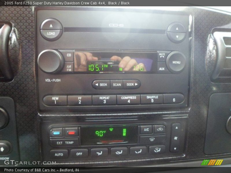Controls of 2005 F250 Super Duty Harley Davidson Crew Cab 4x4