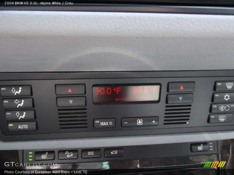 Alpine White / Grey 2004 BMW X5 3.0i