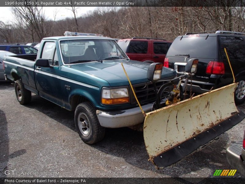 Pacific Green Metallic / Opal Grey 1996 Ford F150 XL Regular Cab 4x4