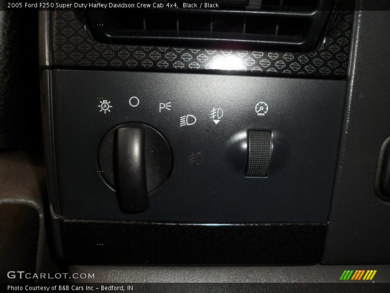 Black / Black 2005 Ford F250 Super Duty Harley Davidson Crew Cab 4x4