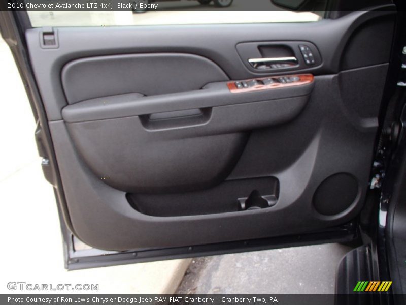 Black / Ebony 2010 Chevrolet Avalanche LTZ 4x4