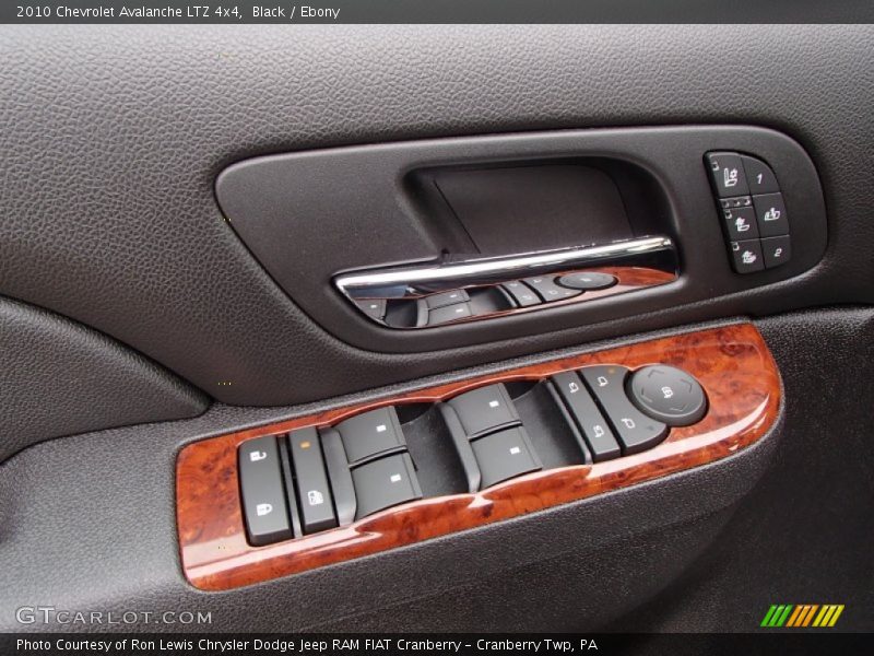 Black / Ebony 2010 Chevrolet Avalanche LTZ 4x4
