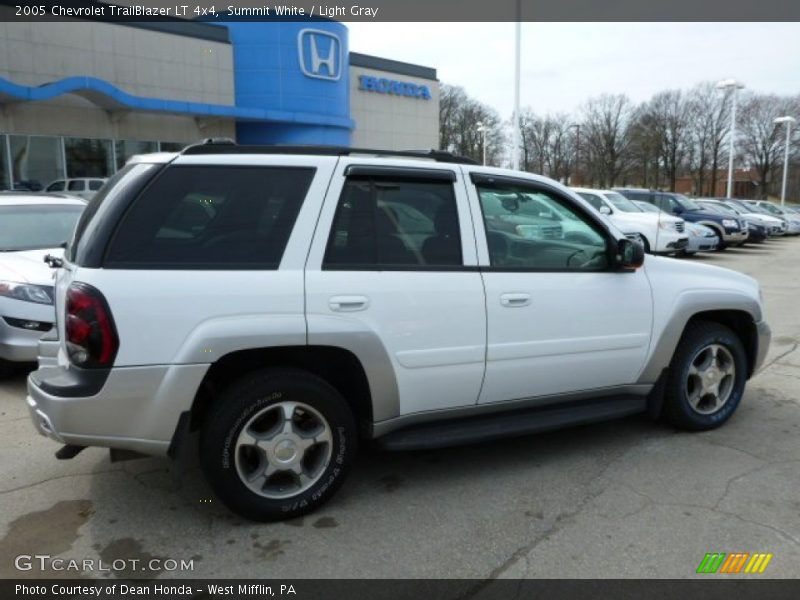 Summit White / Light Gray 2005 Chevrolet TrailBlazer LT 4x4