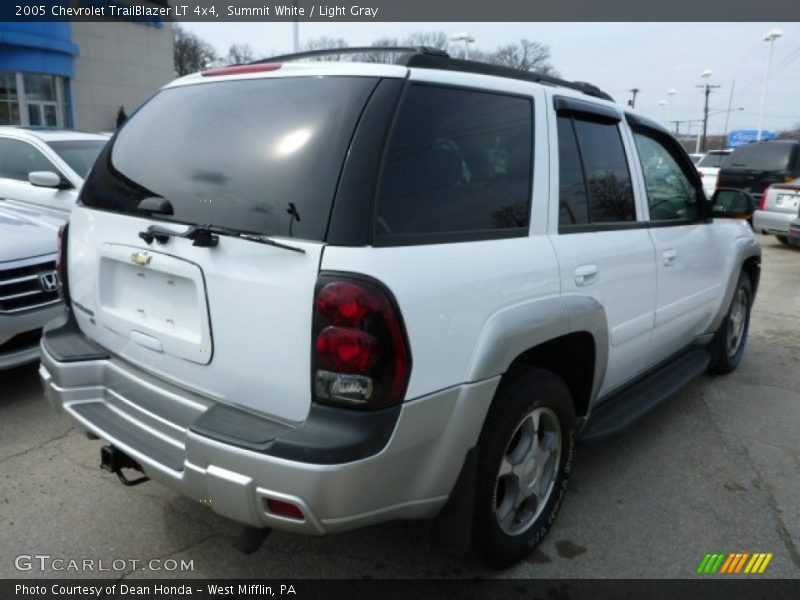 Summit White / Light Gray 2005 Chevrolet TrailBlazer LT 4x4