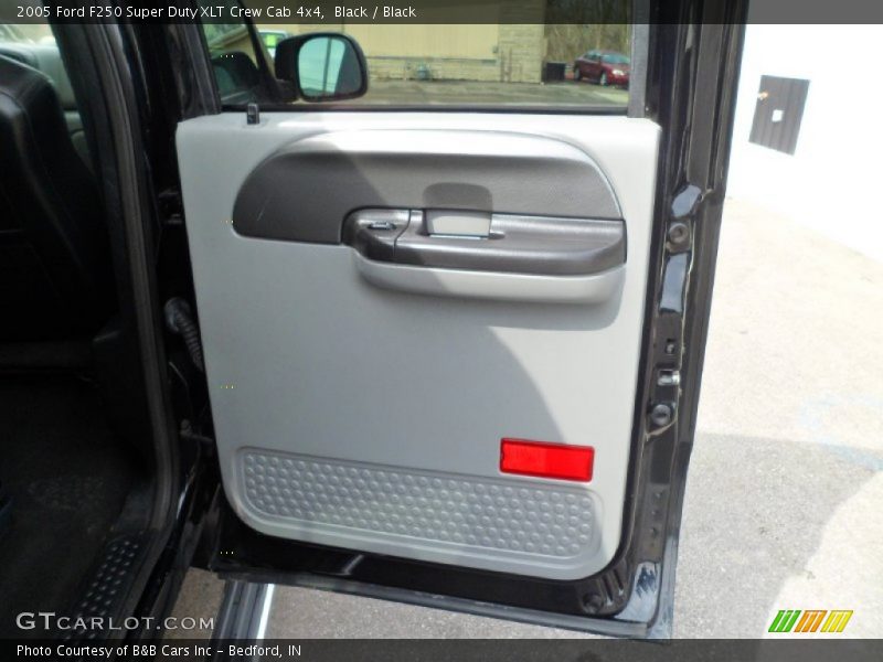 Black / Black 2005 Ford F250 Super Duty XLT Crew Cab 4x4