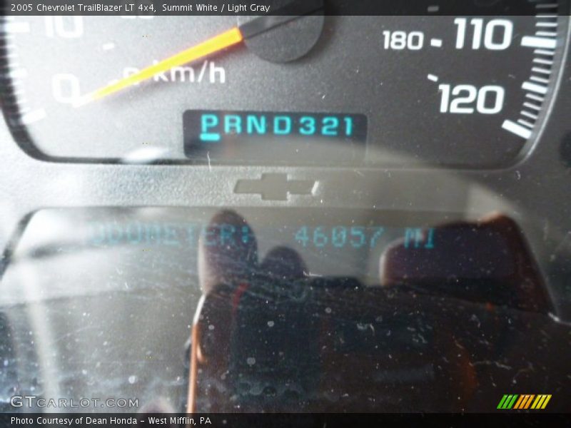 Summit White / Light Gray 2005 Chevrolet TrailBlazer LT 4x4