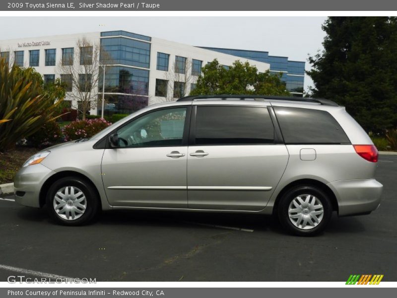 Silver Shadow Pearl / Taupe 2009 Toyota Sienna LE