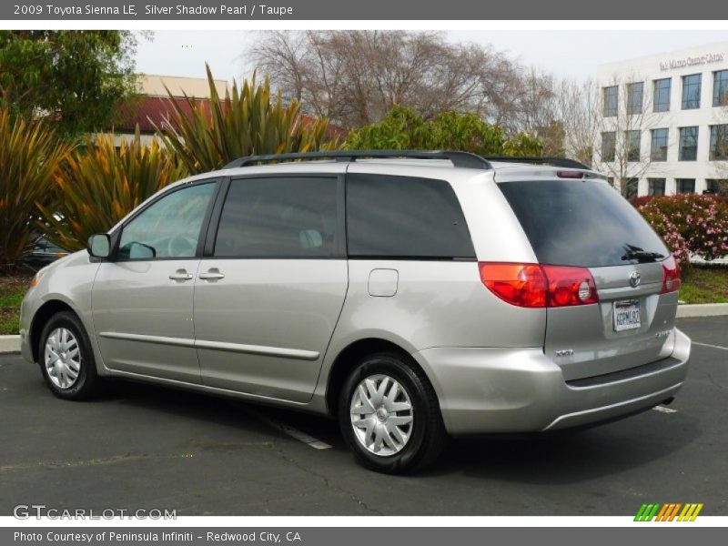 Silver Shadow Pearl / Taupe 2009 Toyota Sienna LE