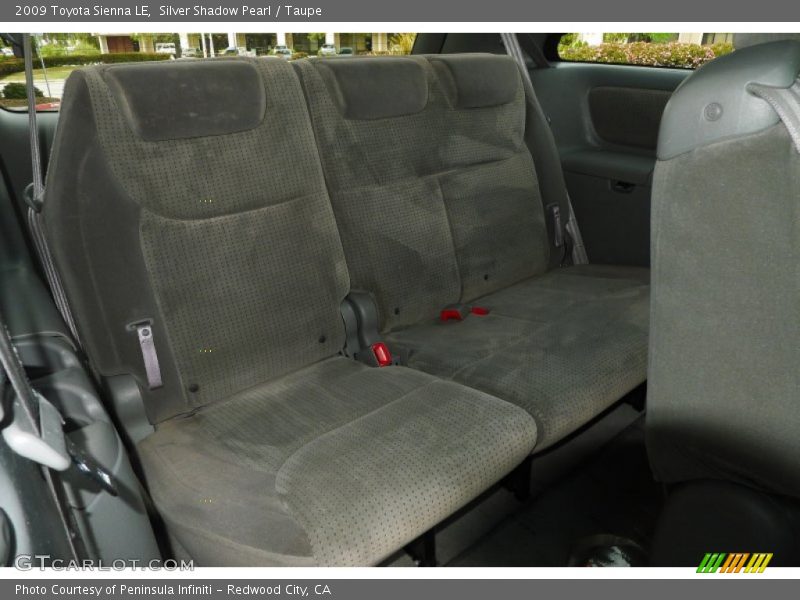 Silver Shadow Pearl / Taupe 2009 Toyota Sienna LE