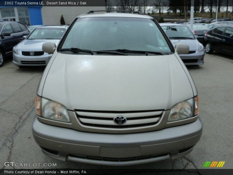 Desert Sand Mica / Oak 2002 Toyota Sienna LE