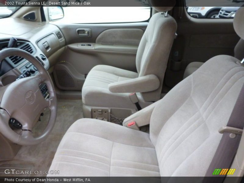 Desert Sand Mica / Oak 2002 Toyota Sienna LE