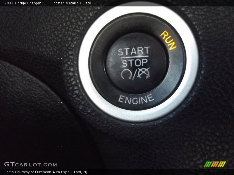 Tungsten Metallic / Black 2011 Dodge Charger SE