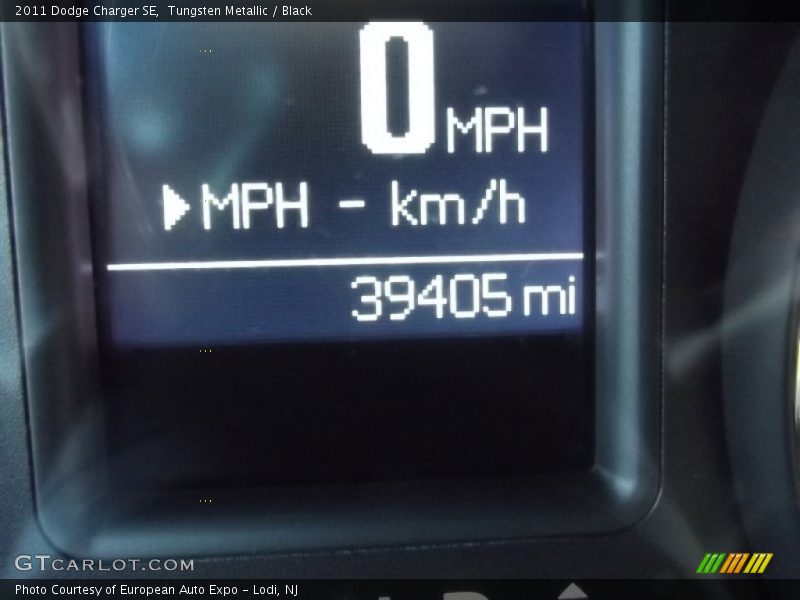 Tungsten Metallic / Black 2011 Dodge Charger SE