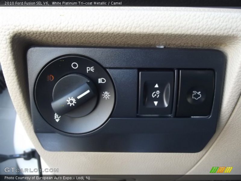 White Platinum Tri-coat Metallic / Camel 2010 Ford Fusion SEL V6
