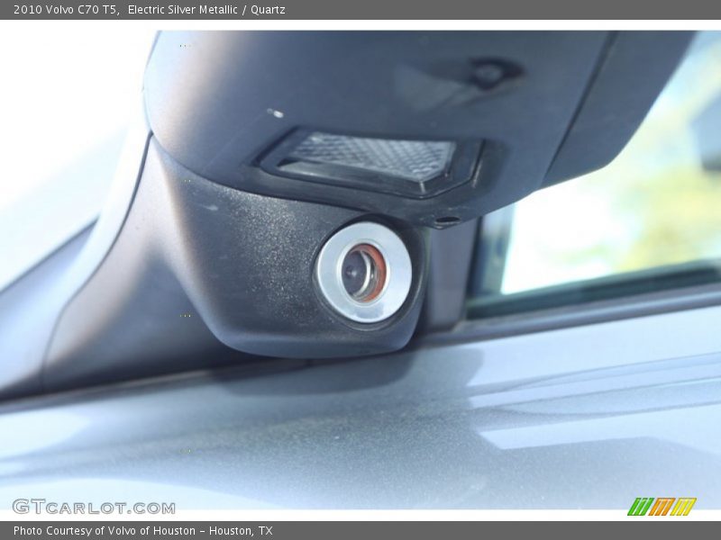 Electric Silver Metallic / Quartz 2010 Volvo C70 T5