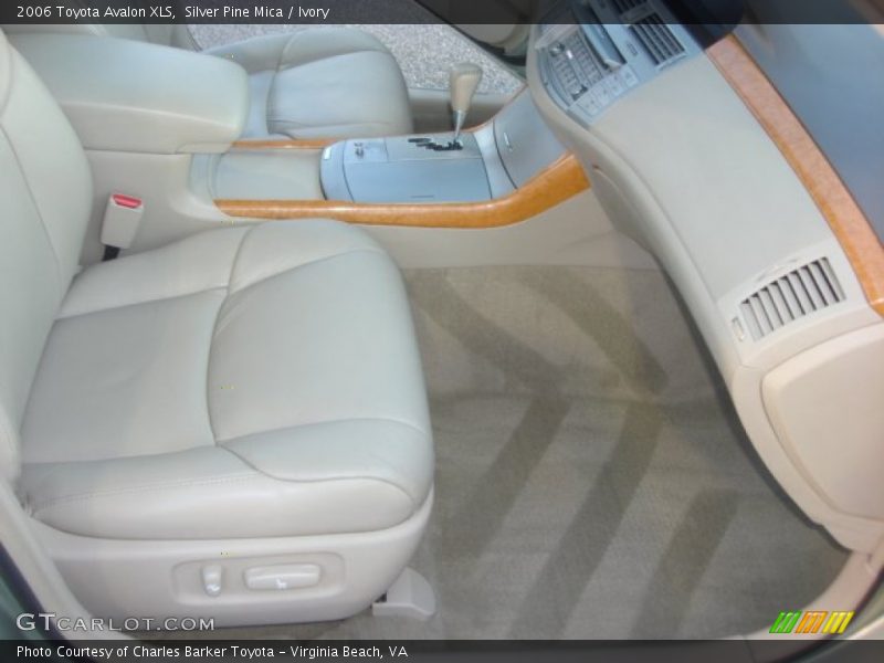 Silver Pine Mica / Ivory 2006 Toyota Avalon XLS