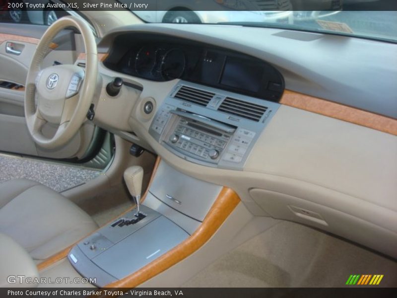 Silver Pine Mica / Ivory 2006 Toyota Avalon XLS