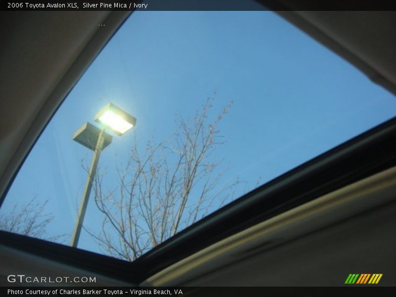 Silver Pine Mica / Ivory 2006 Toyota Avalon XLS
