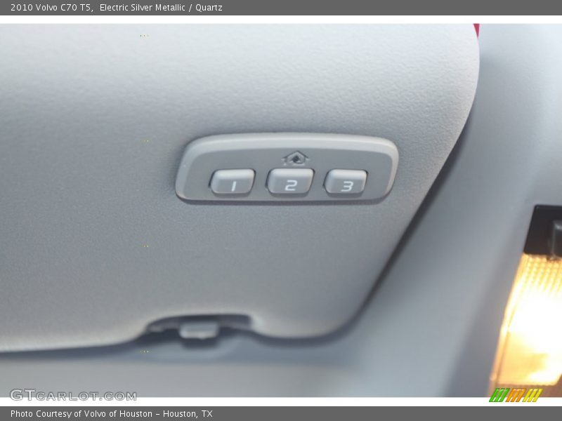 Electric Silver Metallic / Quartz 2010 Volvo C70 T5