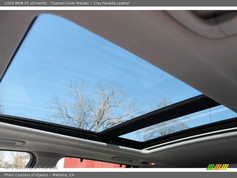 Sunroof of 2009 X5 xDrive48i