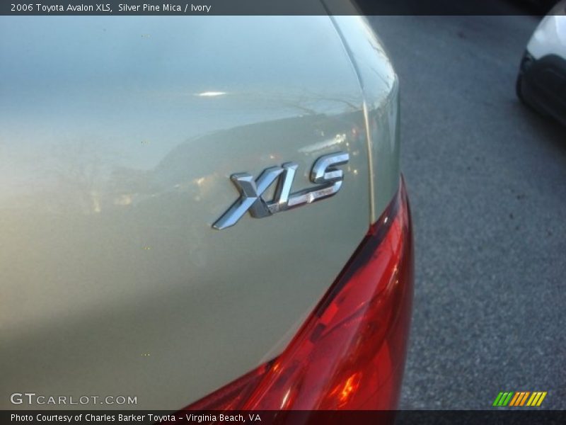 Silver Pine Mica / Ivory 2006 Toyota Avalon XLS