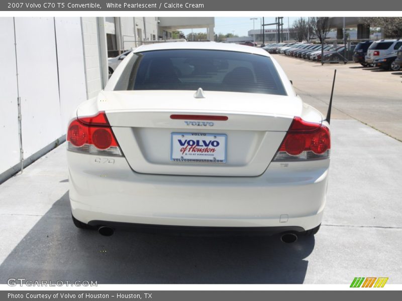 White Pearlescent / Calcite Cream 2007 Volvo C70 T5 Convertible