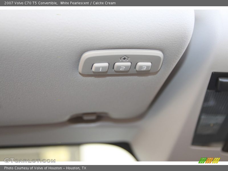 White Pearlescent / Calcite Cream 2007 Volvo C70 T5 Convertible