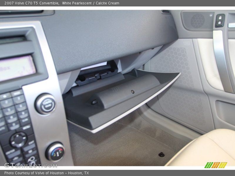 White Pearlescent / Calcite Cream 2007 Volvo C70 T5 Convertible