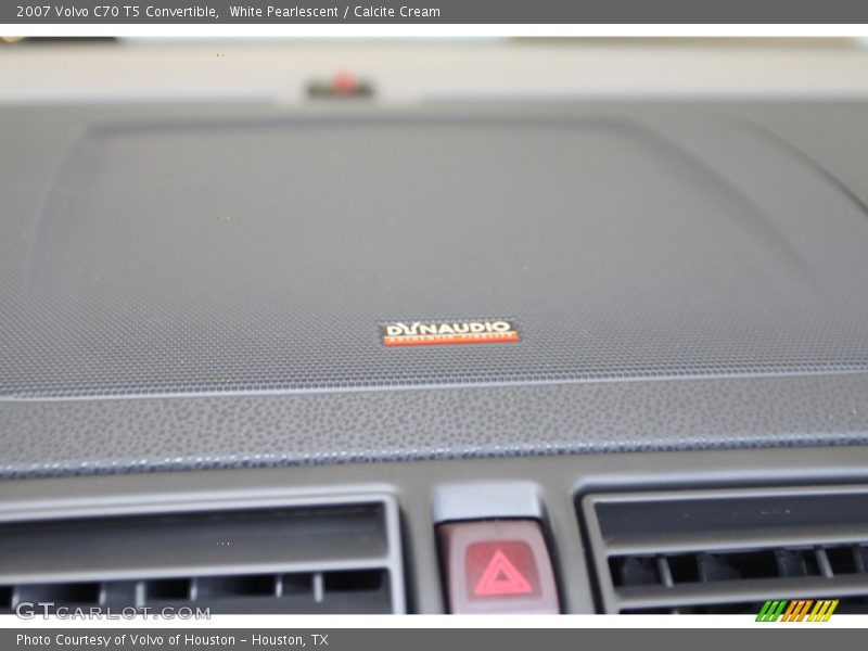 White Pearlescent / Calcite Cream 2007 Volvo C70 T5 Convertible