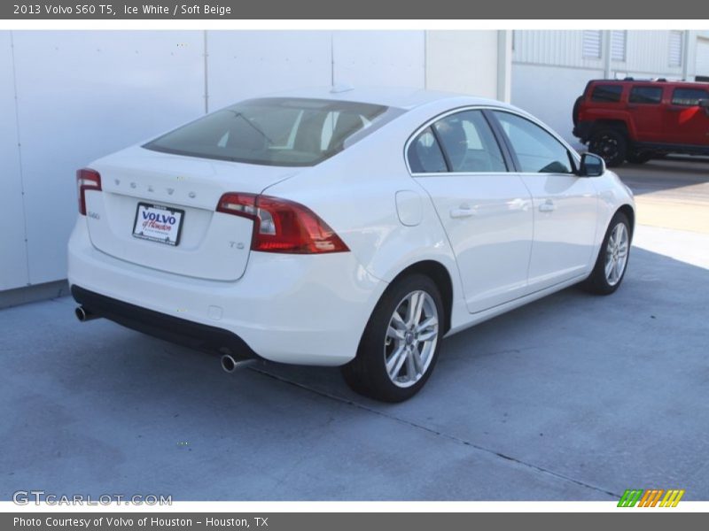Ice White / Soft Beige 2013 Volvo S60 T5