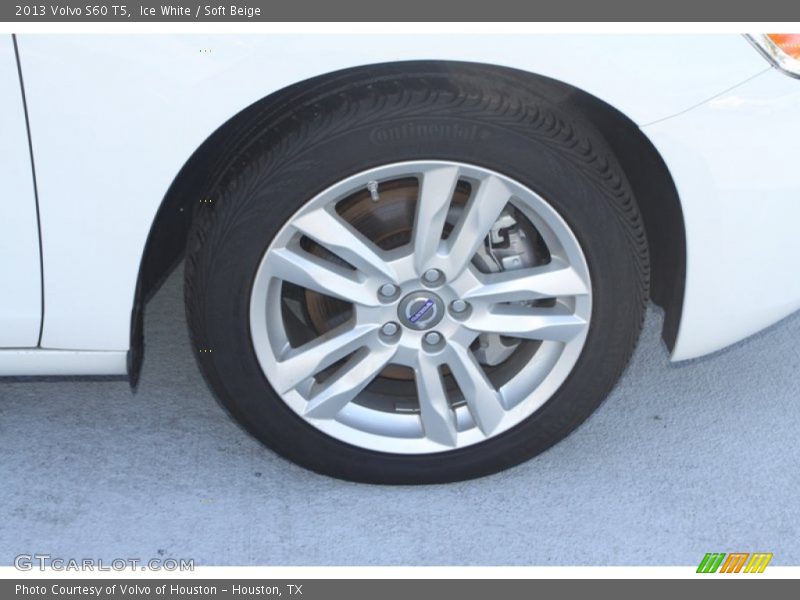 Ice White / Soft Beige 2013 Volvo S60 T5
