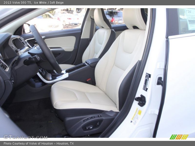 Ice White / Soft Beige 2013 Volvo S60 T5