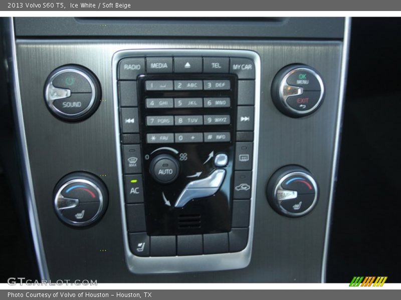 Ice White / Soft Beige 2013 Volvo S60 T5