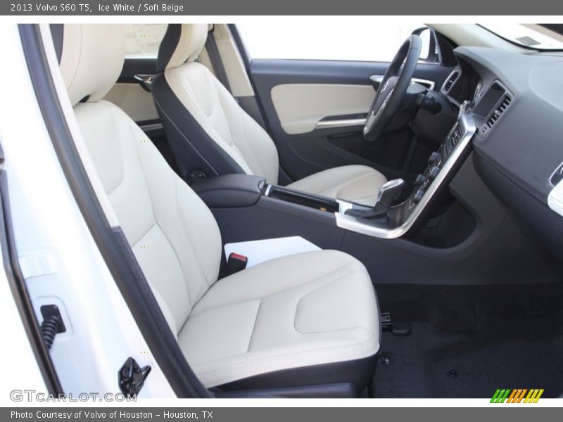 Ice White / Soft Beige 2013 Volvo S60 T5