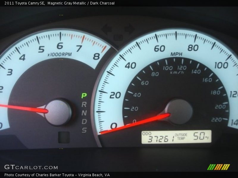 Magnetic Gray Metallic / Dark Charcoal 2011 Toyota Camry SE