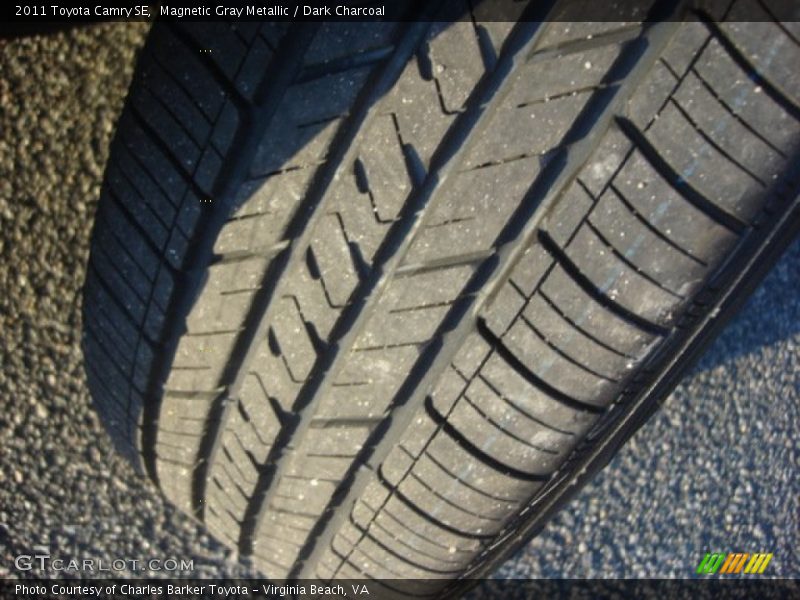 Magnetic Gray Metallic / Dark Charcoal 2011 Toyota Camry SE