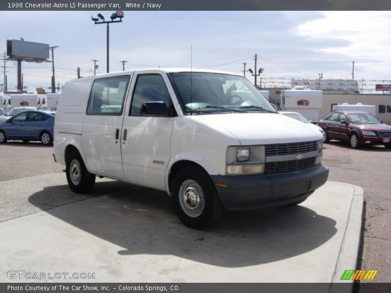 White / Navy 1998 Chevrolet Astro LS Passenger Van