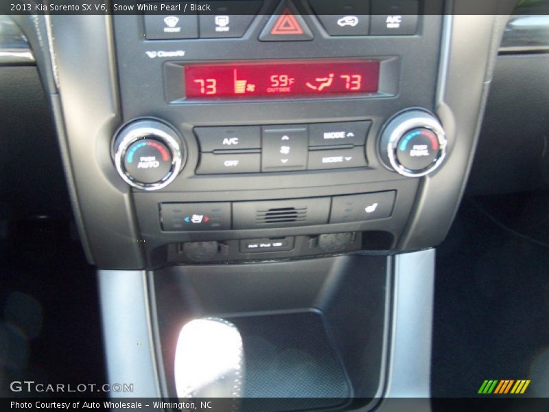 Snow White Pearl / Black 2013 Kia Sorento SX V6