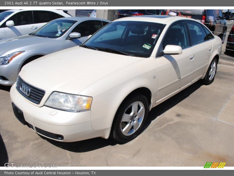 Front 3/4 View of 2001 A6 2.7T quattro Sedan