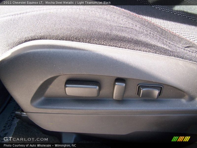 Mocha Steel Metallic / Light Titanium/Jet Black 2011 Chevrolet Equinox LT